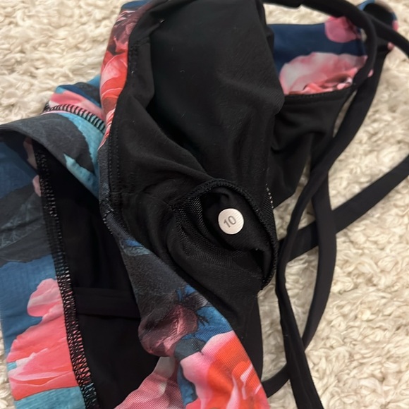 Lululemon racer back sports bra size 10 - Picture 3 of 5